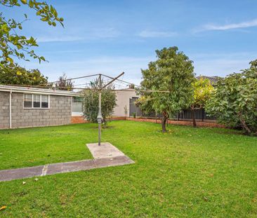 30 Denys Street, Fawkner VIC 3060 - Photo 4