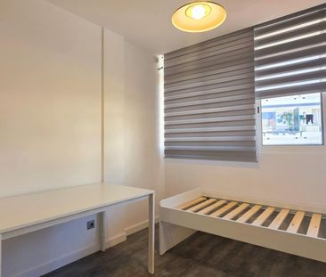 ¡EN ALQUILER! Espectacular Apartamento Reformado a Estrenar con Ter... - Photo 3