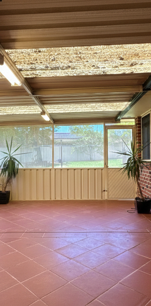 SPACIOUS FAMILY LIVING WITH A SUMMER SPARK! - Photo 1