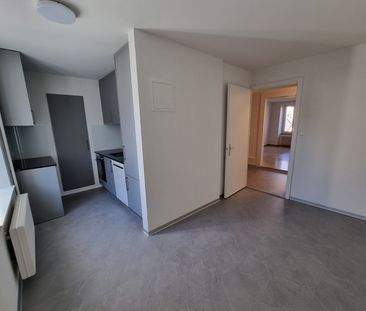 Grand appartement rénové de 4 pièces au 1er étage dans un quartier ... - Photo 2