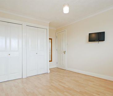 Hambledon Place, Bognor Regis, PO21 2NF - Photo 2