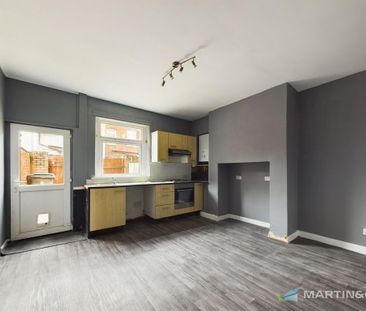 2 bedroom end of terrace house to rent - Photo 1