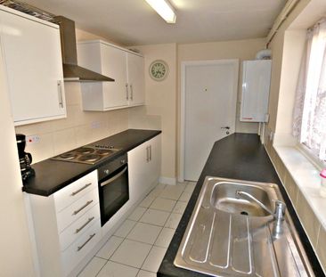2 bedroom mid-terrace to rent Burnham Street, Stoke-On-Trent, ST4 - Photo 1