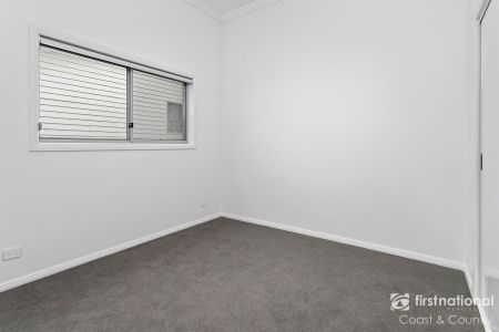 Near-New Townhouse in Prime Location - Photo 2