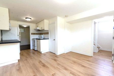 For Lease - 714 Dunlop Street Unit# (UPPER), Whitby, Ontario - Photo 3