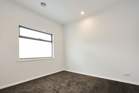 4/4-6 Burrows Avenue, Dandenong. - Photo 3