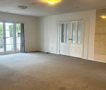 Four Bedrooms Family Home in Forrest Hill - Photo 4