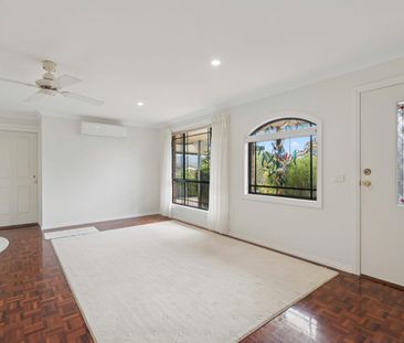 CONTEMPORARY HOME IN CONVENIENT LOCATION - Photo 3