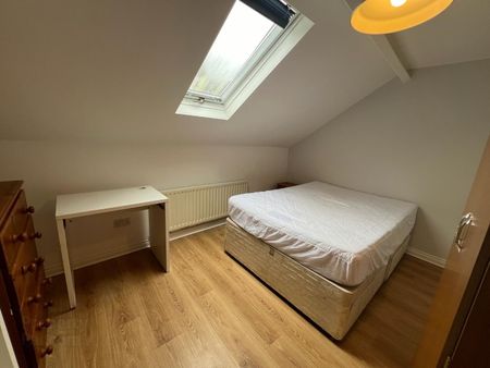 Donegall Road, Room 5, All bills included, BT125NA, Belfast - Photo 3