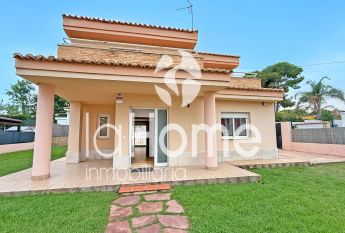 Casa o chalet de alquiler en La Conarda - Montesano