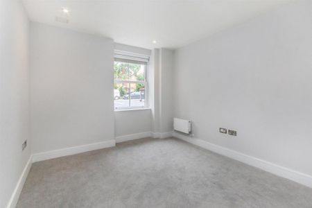 3 bedroom apartment to rent - Photo 5