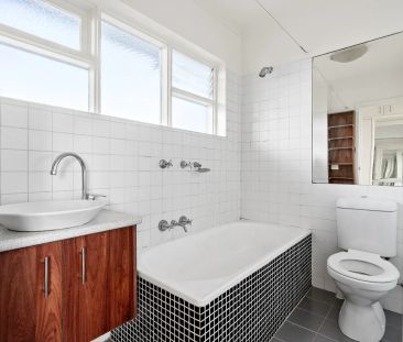 Low Maintenance Apartment In The Perfect Location! - Photo 5