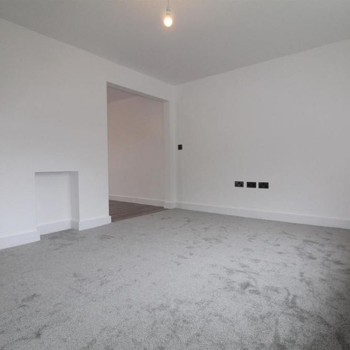 4 bedroom terraced house to rent - Photo 1
