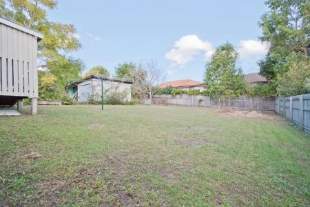 “Charming Family Home!” - Photo 4