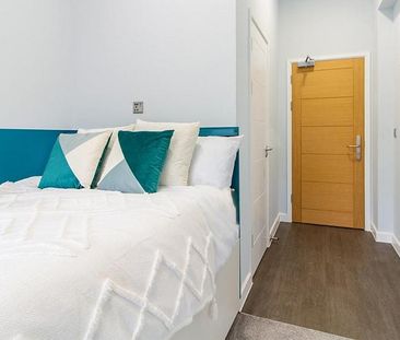 1 bedroom in a flat share to rent - Photo 4