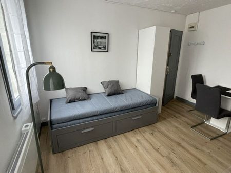 CHARMANT PETIT STUDIO PROCHE CENTRE VILLE ET TOUTES COMMODITEES - Photo 2