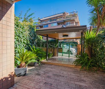 Casa a Roma in Via del Santuario Regina degli Apostoli - Photo 1