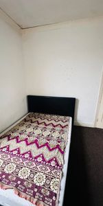 3 Bed Terraced House, Birchdale Road, E7 - Photo 3