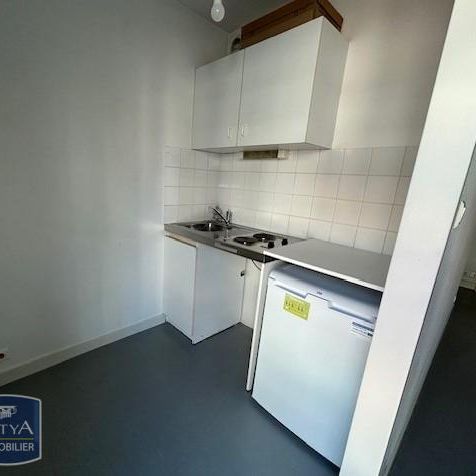 Location Appartement 1 pièce 24m² POITIERS 86000 - Photo 2