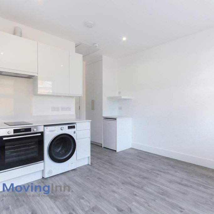 Studio to rent - Photo 1