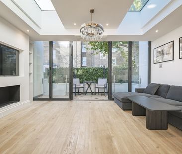 Lexham Mews, W8 - Photo 1