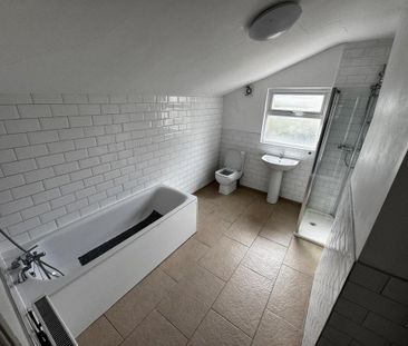 2 bedroom terraced house to rent - Photo 3