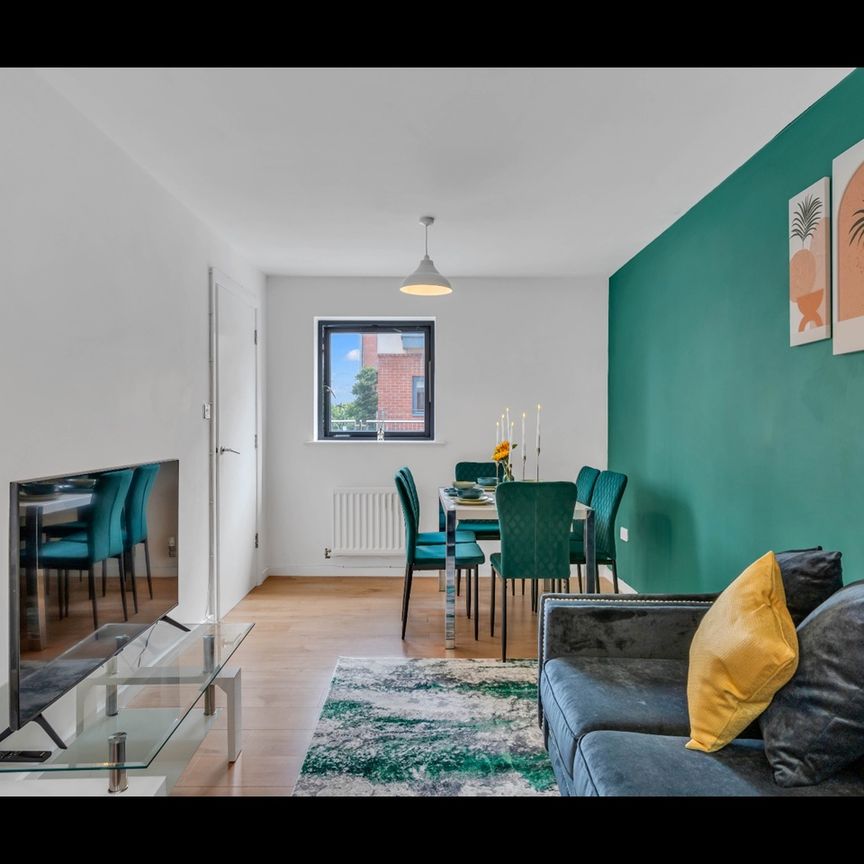 3 Bed Semi-Detached House, Bell Barn Road, B15 - Photo 1