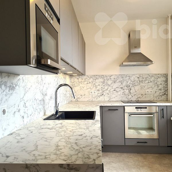 Pronájem bytu 3+1 67 m² - Photo 1