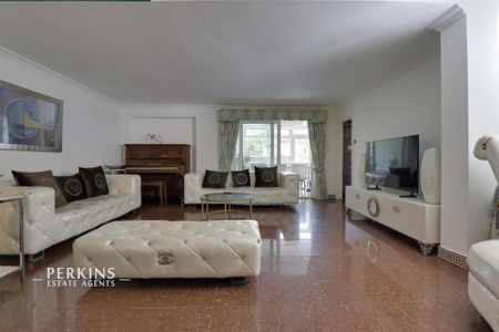 4 bedroom detached bungalow to rent - Photo 2