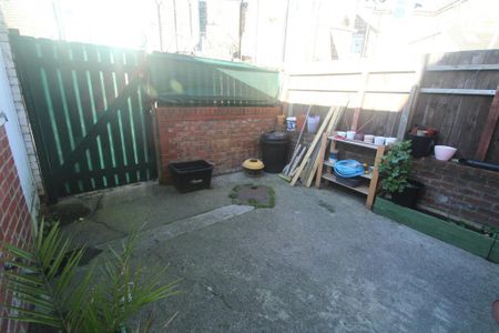 4 bedroom house to rent - Photo 2