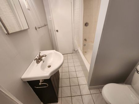 For Lease - 4250 Jefton Crescent Unit# Basement, Mississauga, Ontario - Photo 5