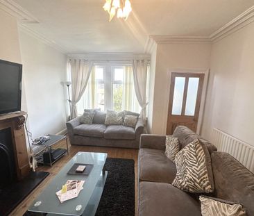 Low Lane (Room 4), Horsforth, Leeds - Photo 1