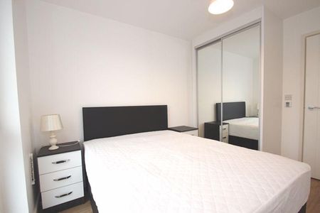 3 bedroom apartment to rent - Photo 3