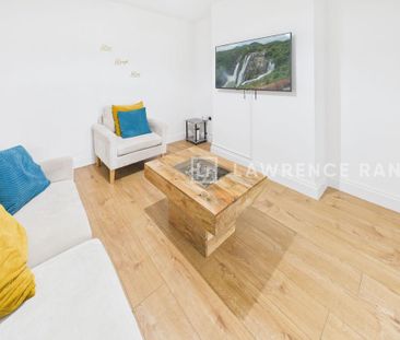 4 bedroom terraced house to rent - Photo 6