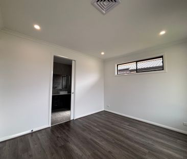 Space, Style & Security: Your Ideal Family Home Awaits - Photo 5