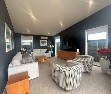 Ready And Fully Furnished - Papamoa Beach - Photo 1