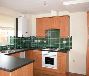 3 bedroom semi-detached house to rent - Photo 3