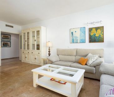 2 Bedroom Apartment For Rent in San Pedro de Alcántara, Málaga - Photo 3