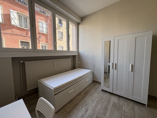Location Appartement 1 pièce 17m² LYON 3ème - Photo 1