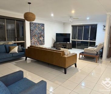 LARGE BEACHSIDE HOME IN PEREGIAN BEACH - Photo 4