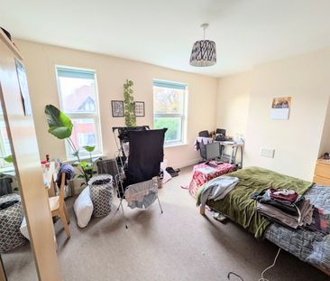 4 Bed Terraced House, Lace Street, NG7 - Photo 3