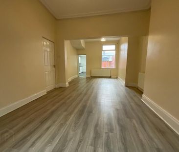 31 Woodvale Road, Belfast, BT13 3BN - Photo 2