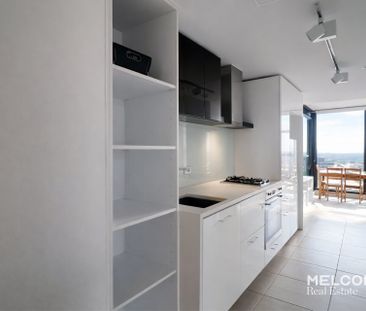 ONE BEDROOM WITH CITY VIEW - FURNISHED - Photo 5