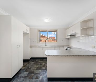 Spacious 3-Bedroom Villa in Revesby – Comfort&comma; Convenience & ... - Photo 2