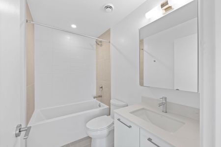 For Lease - 101 Roehampton Avenue Unit# 2710, Toronto, Ontario - Photo 2