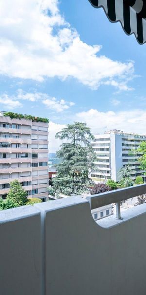 Bel appartement traversant au cœur de Florissant - Photo 1