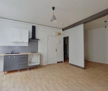 Location Appartement 1 pièce 28m² CHATELLERAULT 86100 - Photo 1