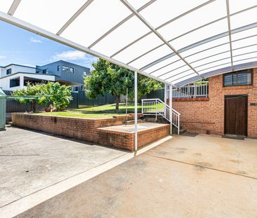 Beautifully Renovated Family Home - Photo 1