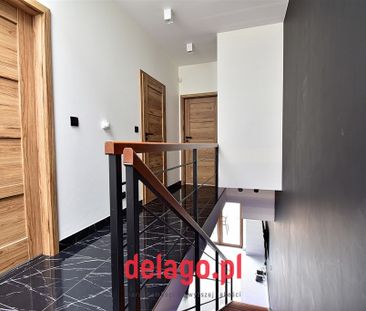 Elegancki dwupoziomowy apartament z ogródkiem - Photo 4