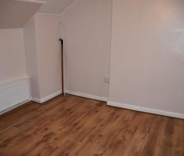 2 bedroom semi-detached house to rent - Photo 3